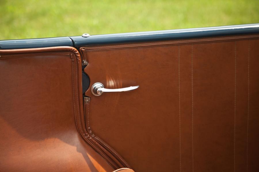  Ford DeLuxe Phaeton 1936 года  (фото 3 из 17)